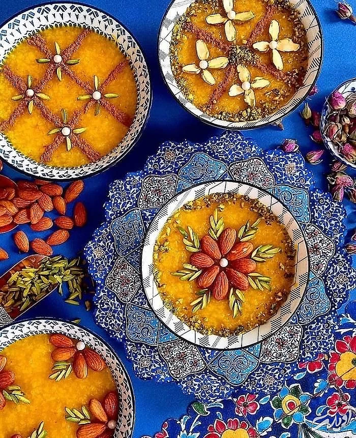 تزیین شله زرد با دارچین شله زرد با دارچین